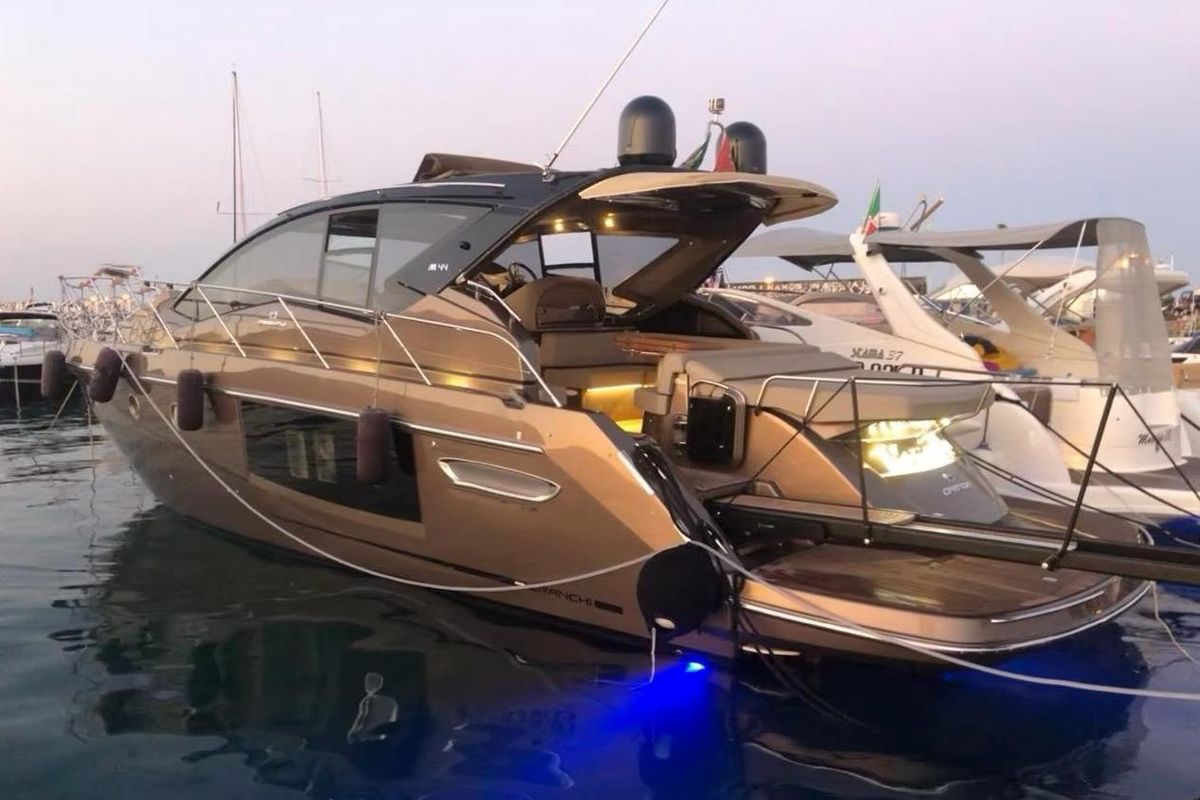 2019 Cranchi 45 