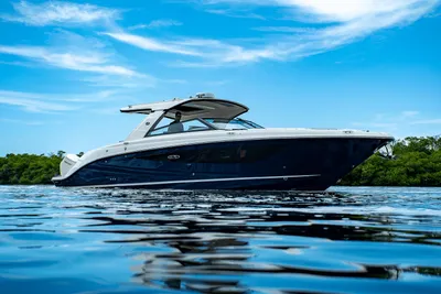 Sea Ray SLX 400 Outboard