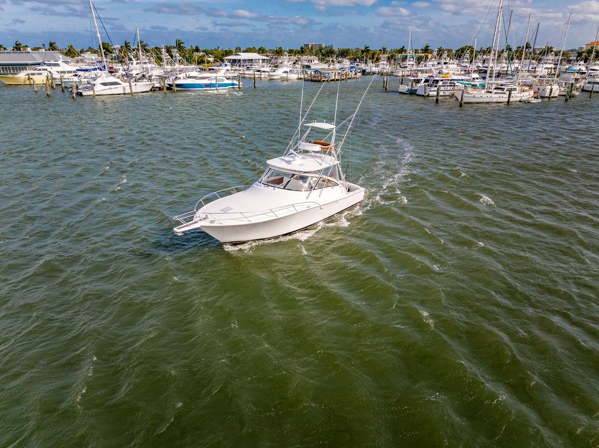 2011 Viking 42 