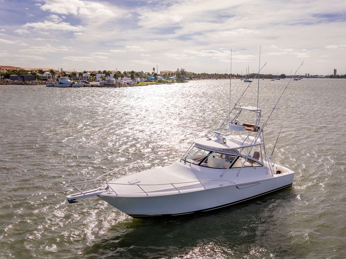 2011 Viking 42 