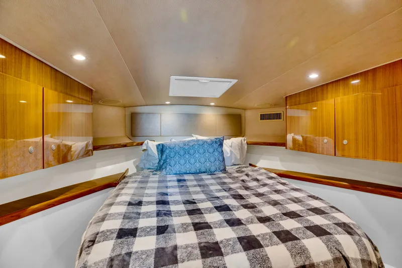  Yacht Photos Pics Interior of 2011 Viking 42 Open yacht with cozy bed.