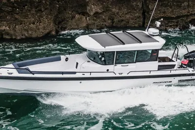 2023 Axopar 28 CABIN