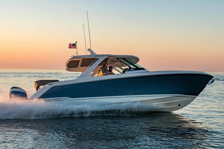 2019 Tiara Sport 38 LS