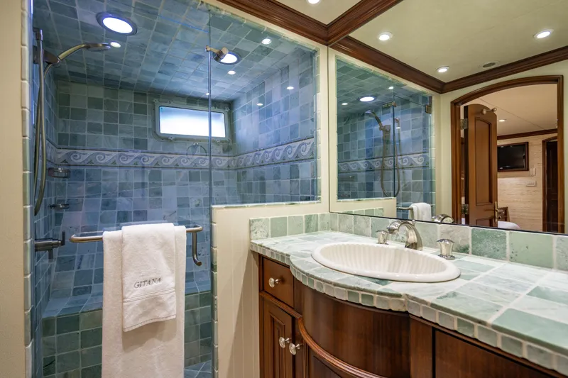 Gitana Yacht Photos Pics 