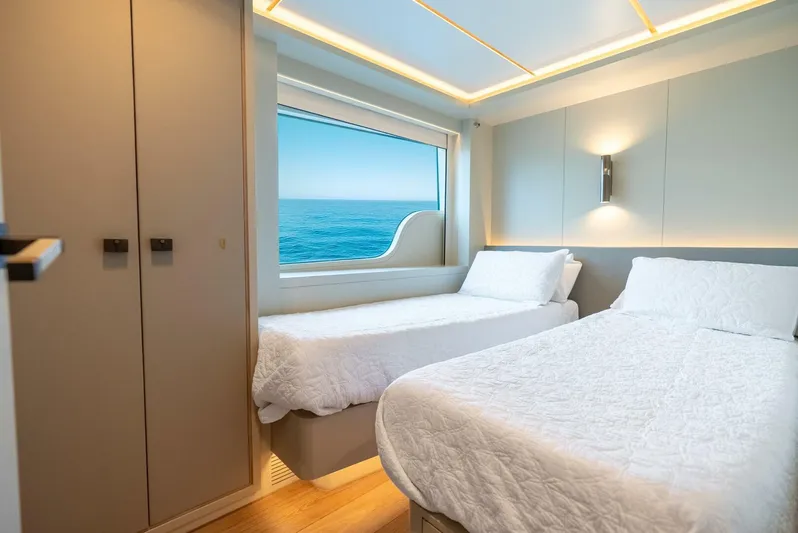 Lady Sadie Yacht Photos Pics 