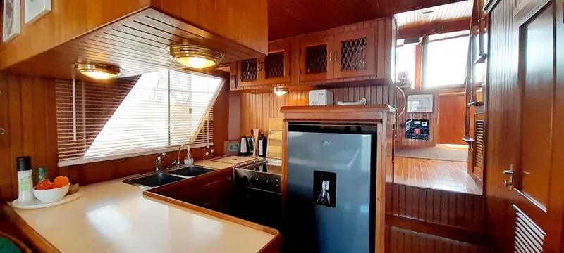 Mv Crackerjack Yacht Photos Pics 