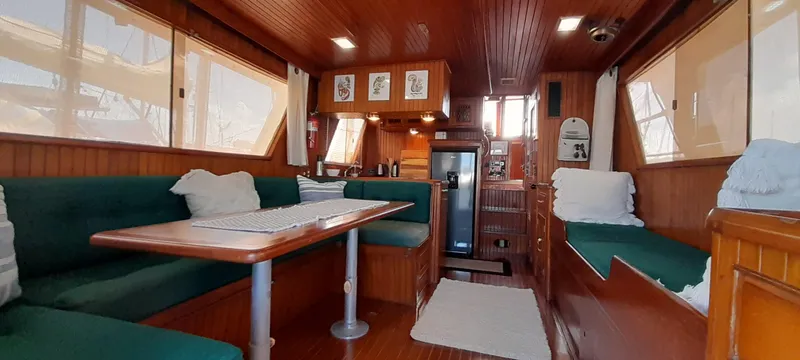 Mv Crackerjack Yacht Photos Pics 