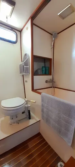 Mv Crackerjack Yacht Photos Pics 