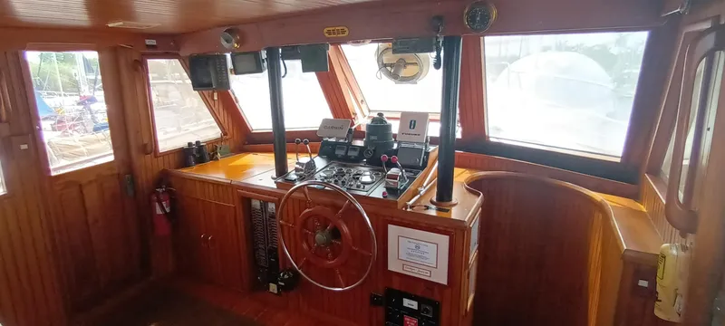 Mv Crackerjack Yacht Photos Pics 