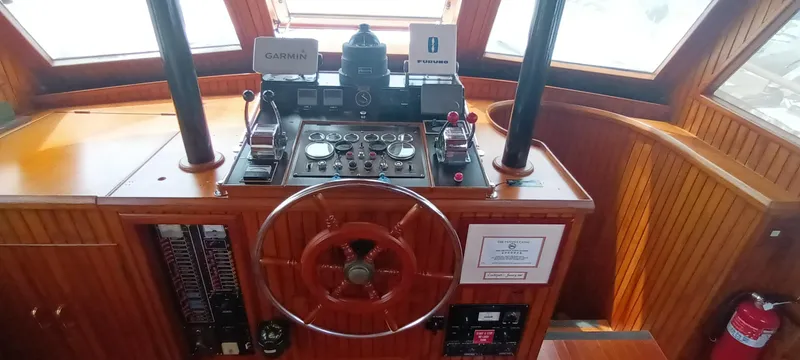 Mv Crackerjack Yacht Photos Pics 