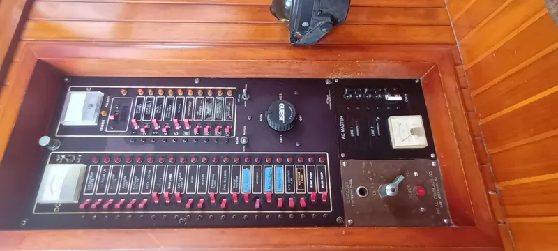 Mv Crackerjack Yacht Photos Pics 