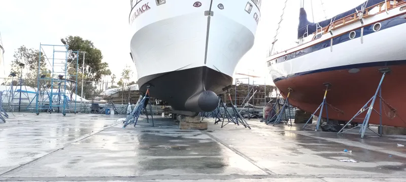 Mv Crackerjack Yacht Photos Pics 