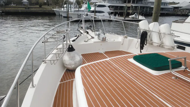 Avalon Yacht Photos Pics 