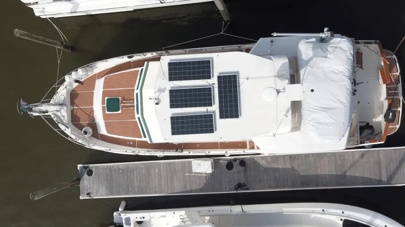 Avalon Yacht Photos Pics 