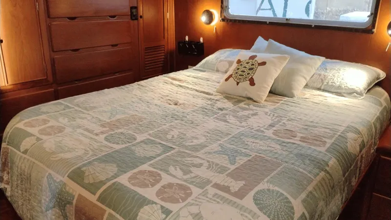 Avalon Yacht Photos Pics 