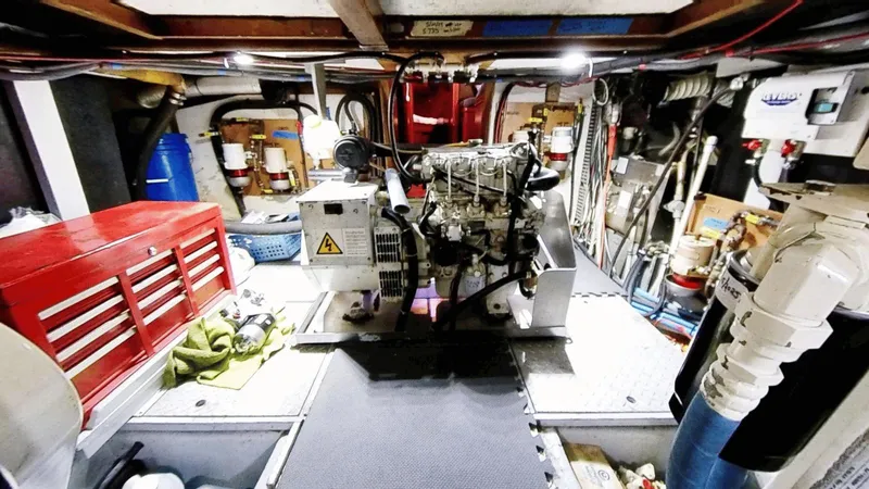 Avalon Yacht Photos Pics 