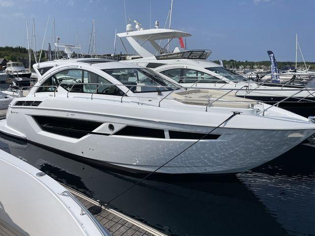 2024 Cruisers Yachts 50 Cantius Motor Yachts for sale - YachtWorld