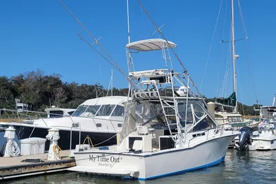 Carolina Classic 28 - 2017 Cummins 6BTA- Express Sport Fish, Great Value