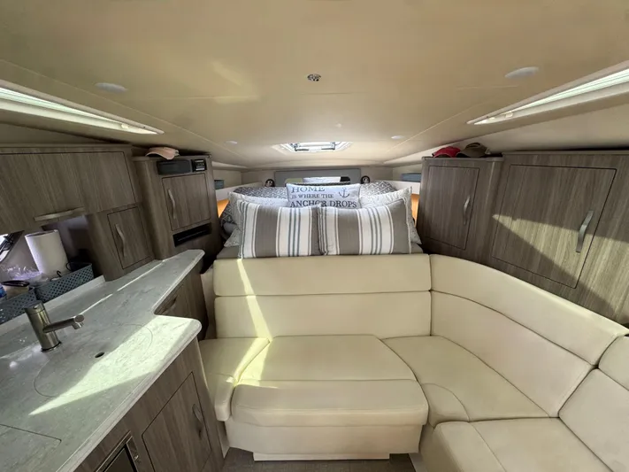  Yacht Photos Pics 2020 Regal 35 Sport Coupe - Image 27