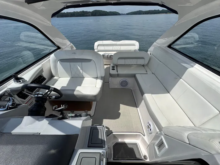  Yacht Photos Pics 2020 Regal 35 Sport Coupe - Image 20