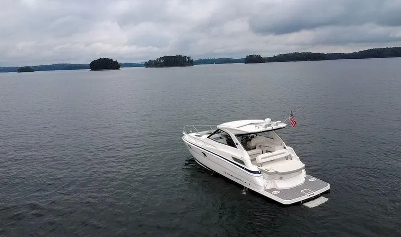  Yacht Photos Pics 2020 Regal 35 Sport Coupe - Image 4