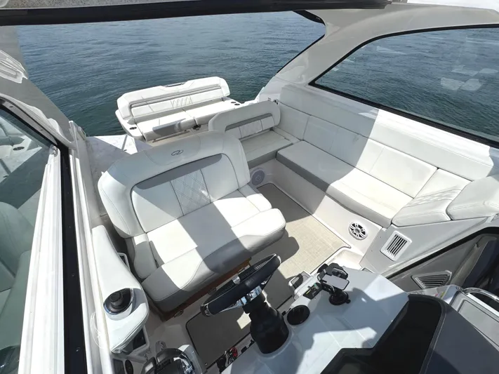  Yacht Photos Pics 2020 Regal 35 Sport Coupe - Image 21