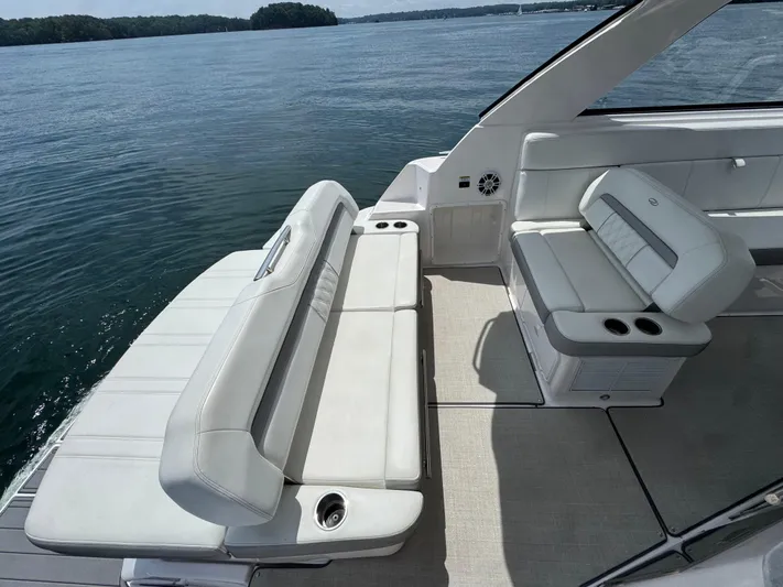  Yacht Photos Pics 2020 Regal 35 Sport Coupe - Image 32