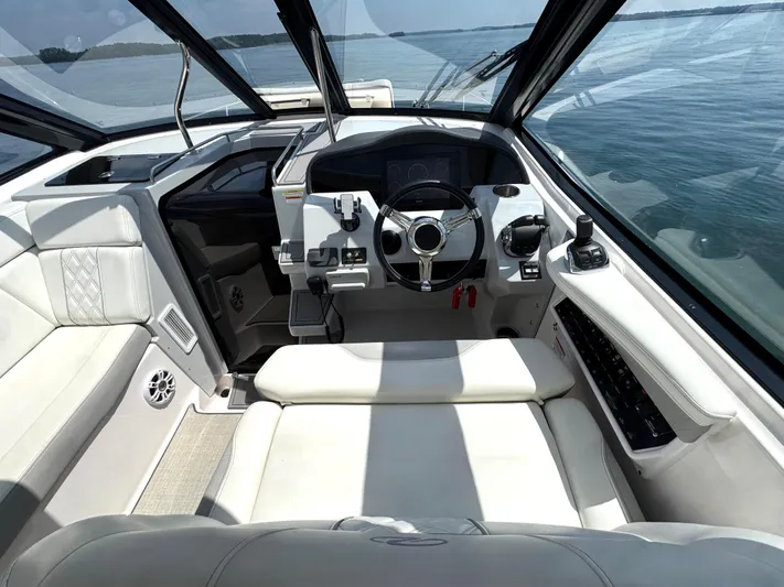  Yacht Photos Pics 2020 Regal 35 Sport Coupe - Image 16