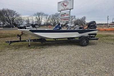 Avid 18 Vertex Crappie