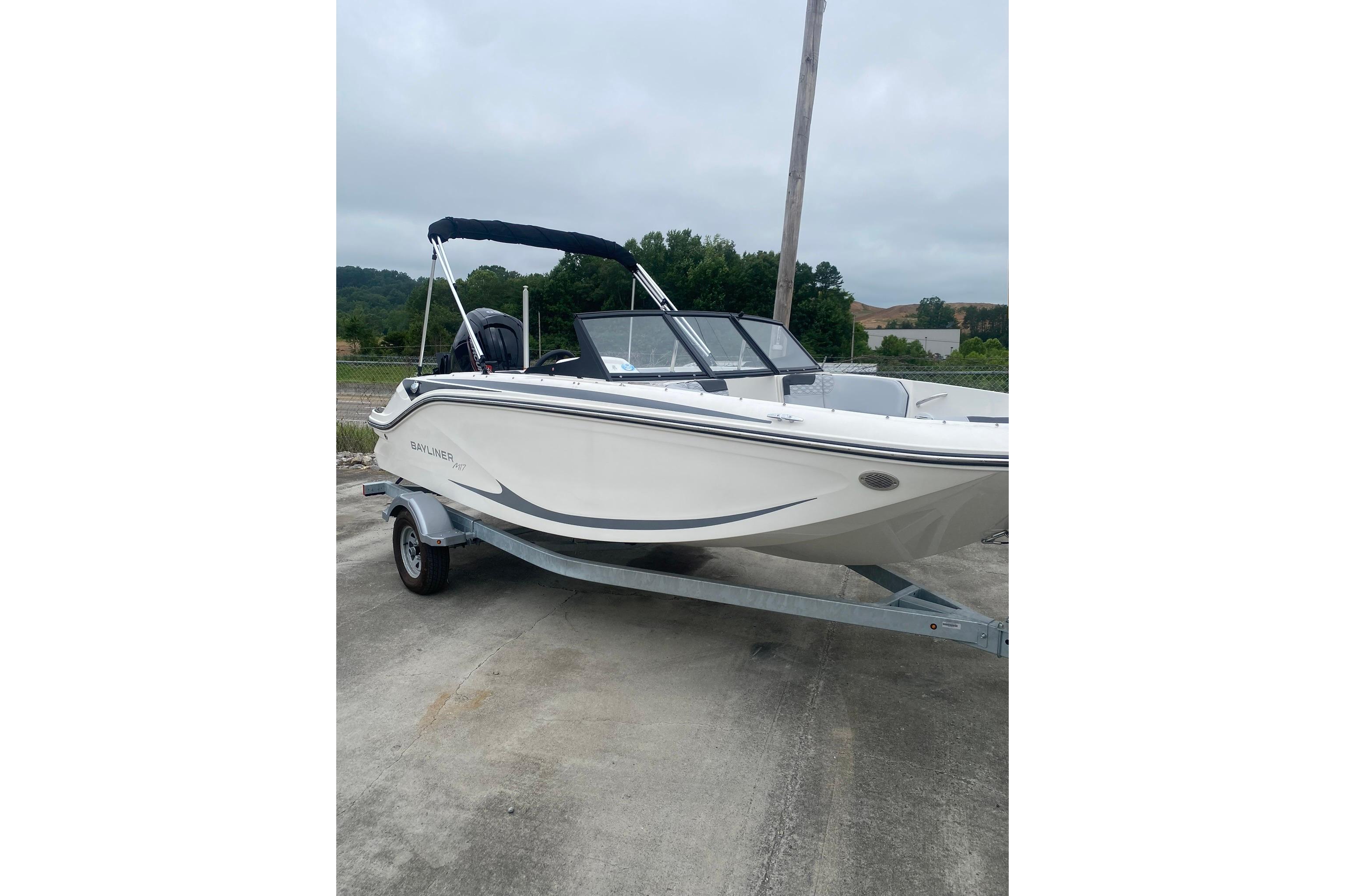 Bayliner Element M17