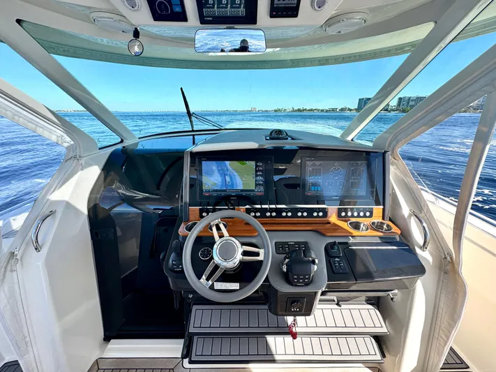 Sabbatical Yacht Photos Pics 