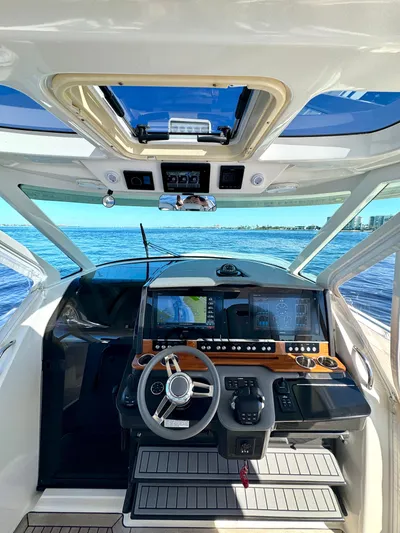 Sabbatical Yacht Photos Pics 