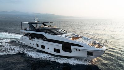 Yacht