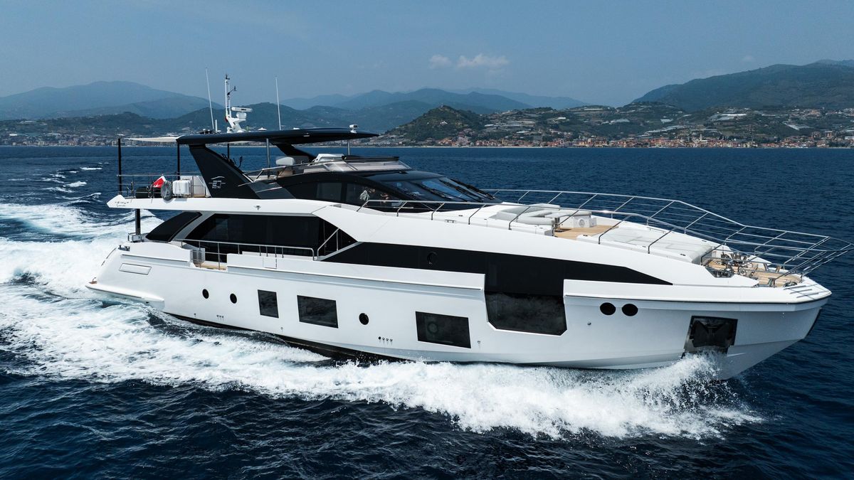 2020 Azimut 87 