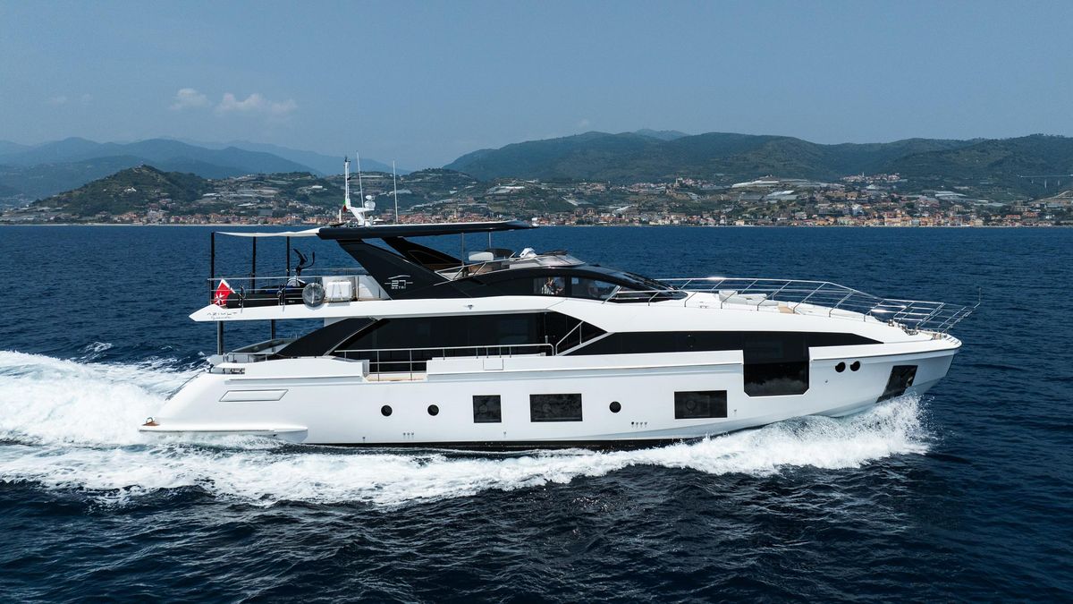 2020 Azimut 87 