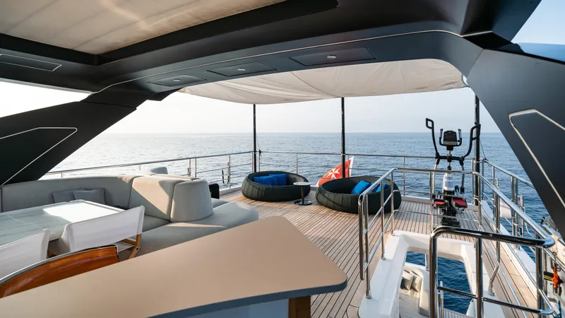 Chillin' Yacht Photos Pics Luxurious deck of 2020 Azimut Grande 27 METRI yacht with ocean view.