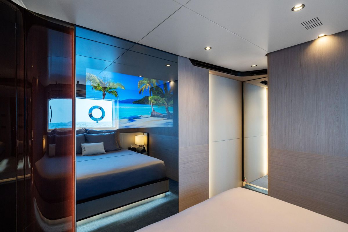 2020 Azimut 87 