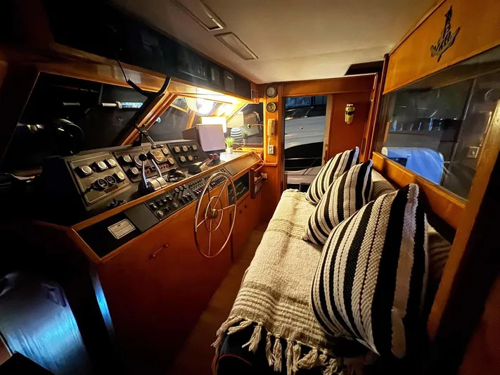 Al Di La Yacht Photos Pics 