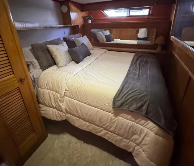 Al Di La Yacht Photos Pics 