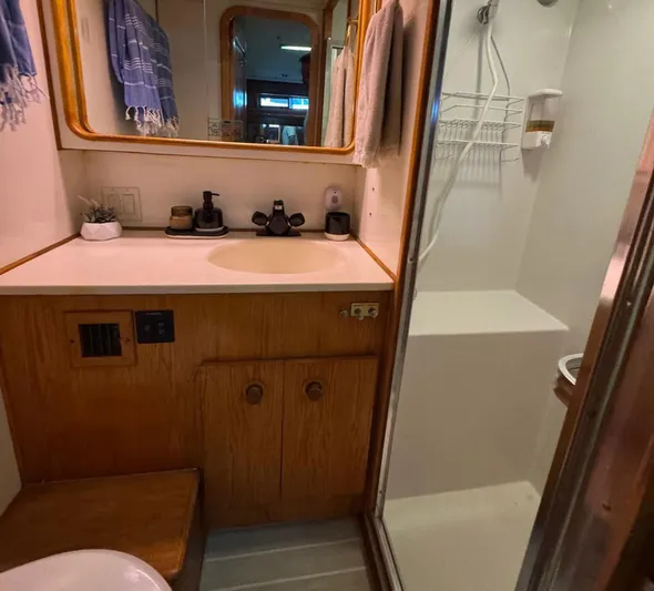 Al Di La Yacht Photos Pics 