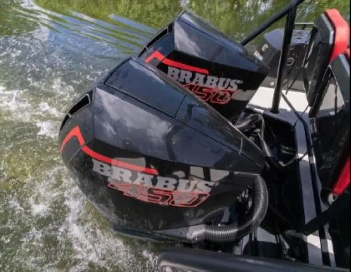  Yacht Photos Pics Twin engines of 2021 BRABUS Shadow 900 BO on water.