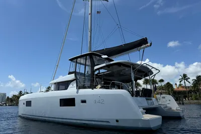 Lagoon 42