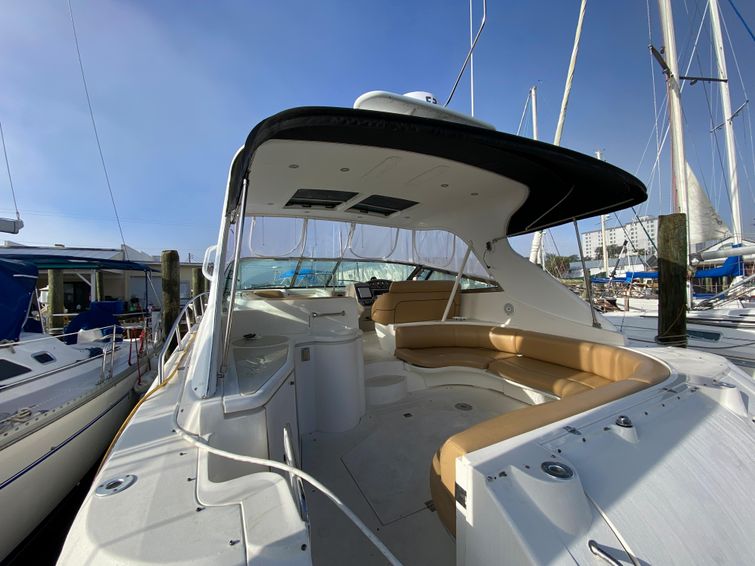 2002-44-cruisers-yachts-4270-express