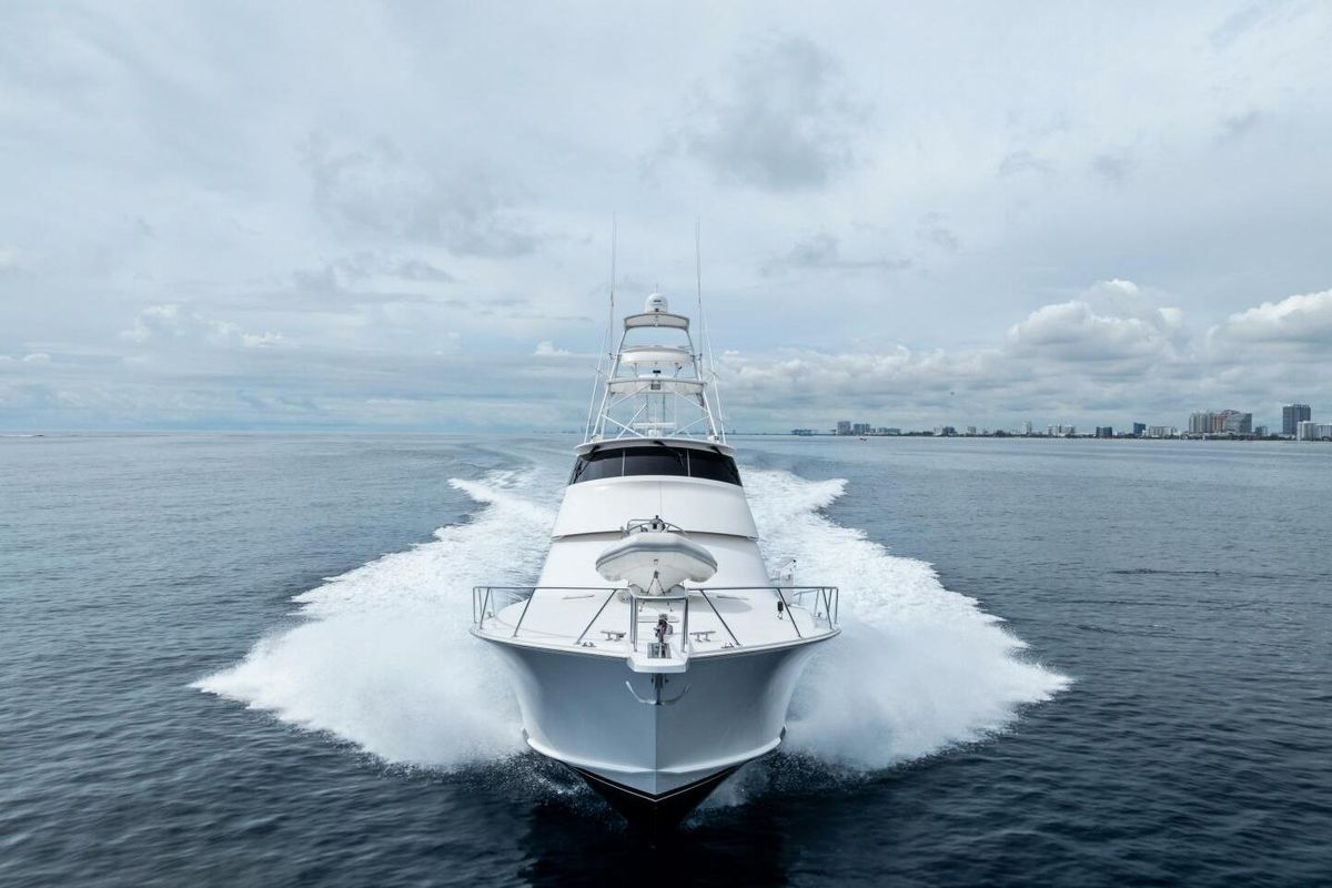 2006 Viking 68 
