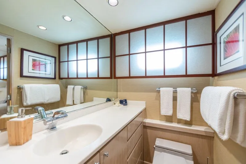 Island Time Yacht Photos Pics 