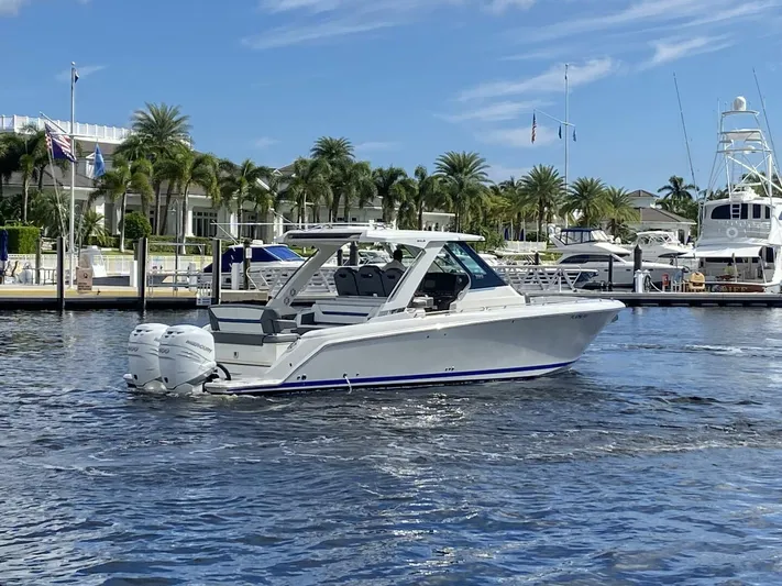  Yacht Photos Pics 2022 34' Tiara LS