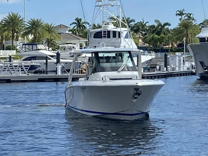  Yacht Photos Pics 2022 34' Tiara LS