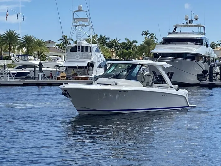  Yacht Photos Pics 2022 34' Tiara LS