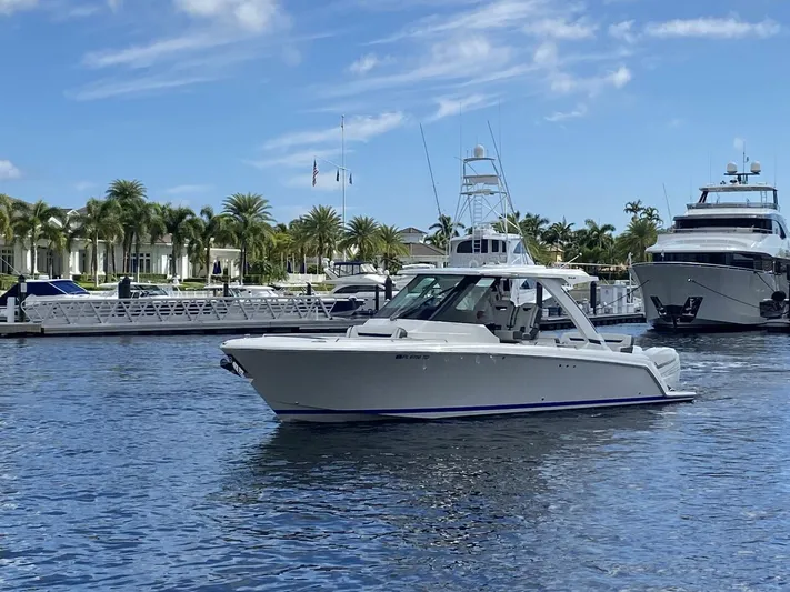  Yacht Photos Pics 2022 34' Tiara LS