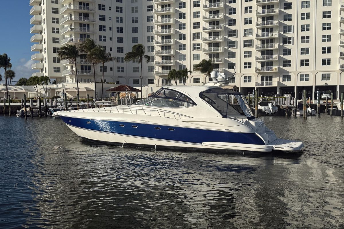 2007 Cruisers Yachts 56 